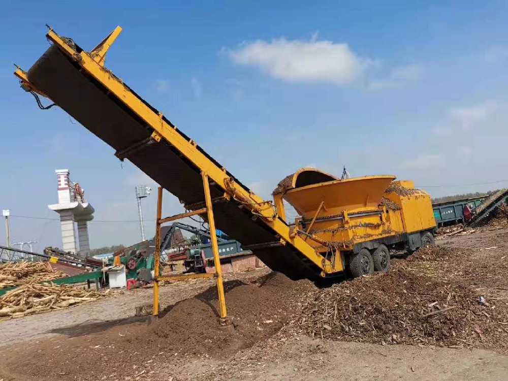 Hubei Xinzhou Mudun Crusher Rotary Mobile Wood Crusher